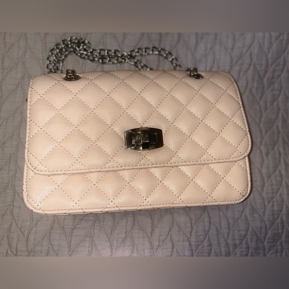 Express Quilted Purse - Picture 2 of 8